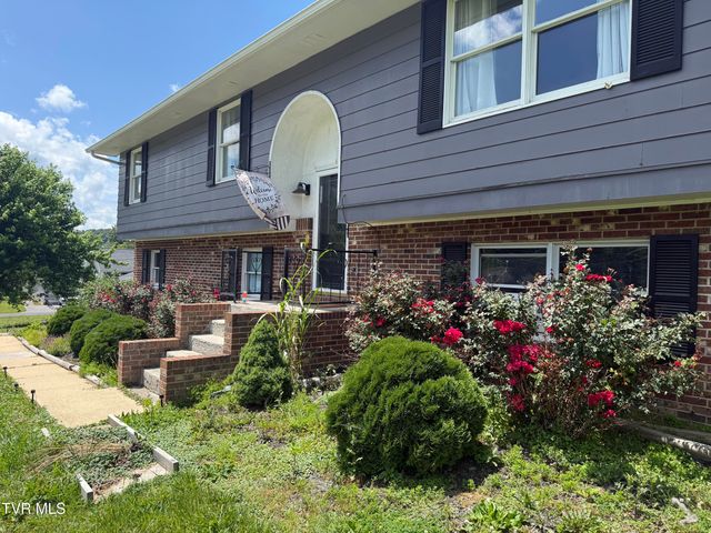 602 Northeast Liberty Lane, Wise, VA 24293