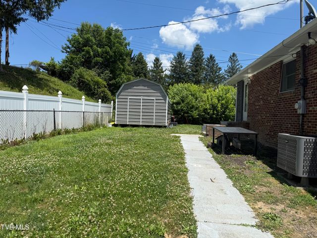 602 Northeast Liberty Lane, Wise, VA 24293