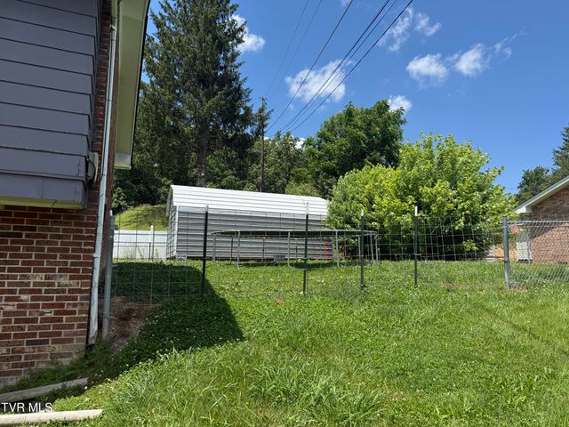 602 Northeast Liberty Lane, Wise, VA 24293