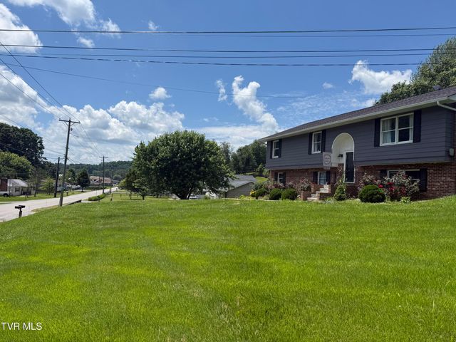 602 Northeast Liberty Lane, Wise, VA 24293
