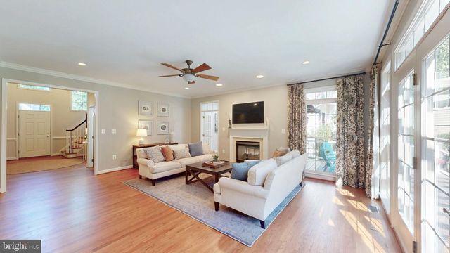 47292 MIDDLE BLUFF PL, Sterling, VA 20165