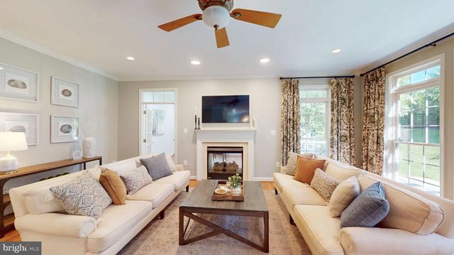 47292 MIDDLE BLUFF PL, Sterling, VA 20165