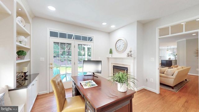 47292 MIDDLE BLUFF PL, Sterling, VA 20165