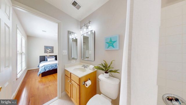 47292 MIDDLE BLUFF PL, Sterling, VA 20165