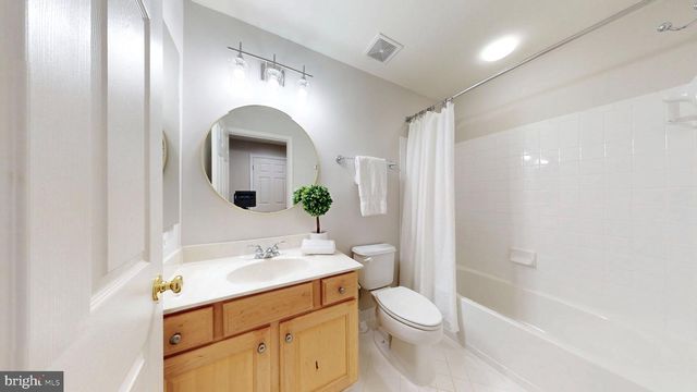 47292 MIDDLE BLUFF PL, Sterling, VA 20165