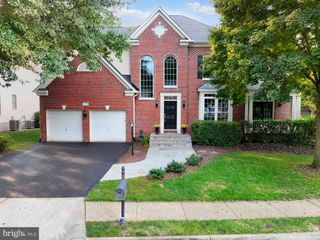 47292 MIDDLE BLUFF PL, Sterling, VA 20165