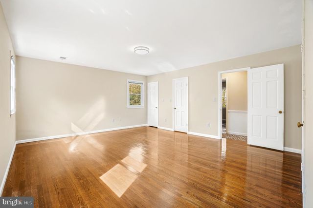 6871 CHURCHILL RD, Mclean, VA 22101