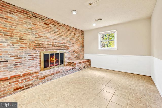 6871 CHURCHILL RD, Mclean, VA 22101