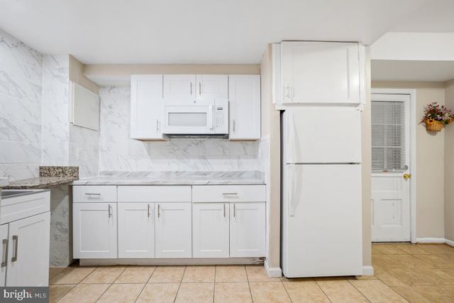 6871 CHURCHILL RD, Mclean, VA 22101