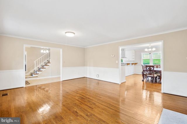 6871 CHURCHILL RD, Mclean, VA 22101