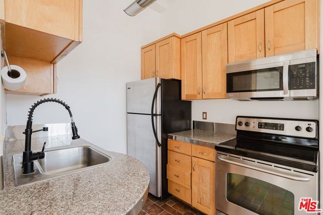 312 W 5th Street 1112, Los Angeles, CA 90013