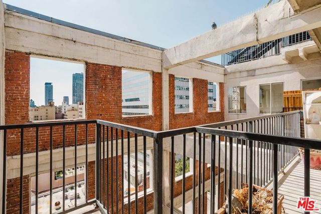 312 W 5th Street 1112, Los Angeles, CA 90013