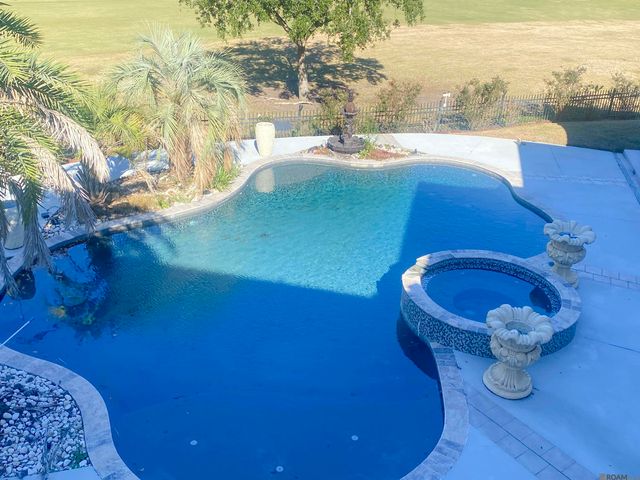 40102 River Winds Ct, Gonzales, LA 70737