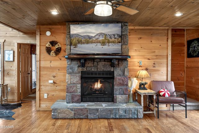 1118 Eagle Pointe Way, Pigeon Forge, TN 37863