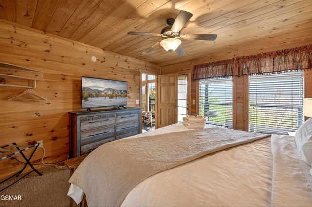 1118 Eagle Pointe Way, Pigeon Forge, TN 37863