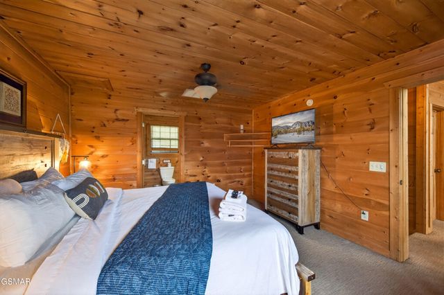 1118 Eagle Pointe Way, Pigeon Forge, TN 37863