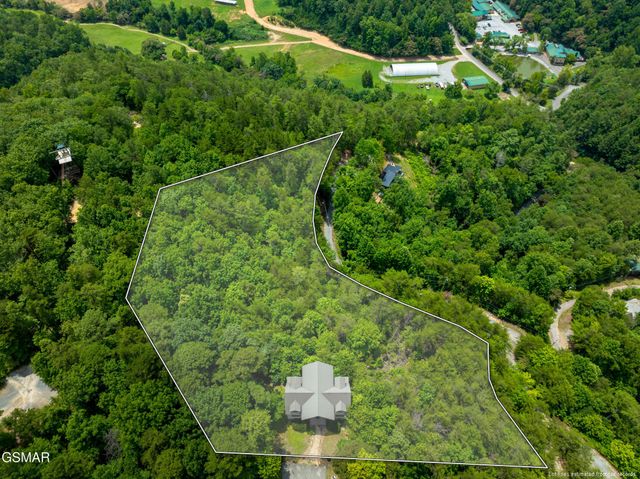 1118 Eagle Pointe Way, Pigeon Forge, TN 37863