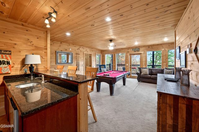 1118 Eagle Pointe Way, Pigeon Forge, TN 37863