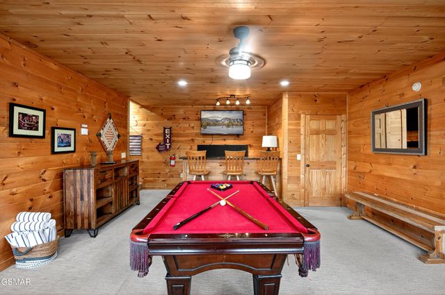 1118 Eagle Pointe Way, Pigeon Forge, TN 37863