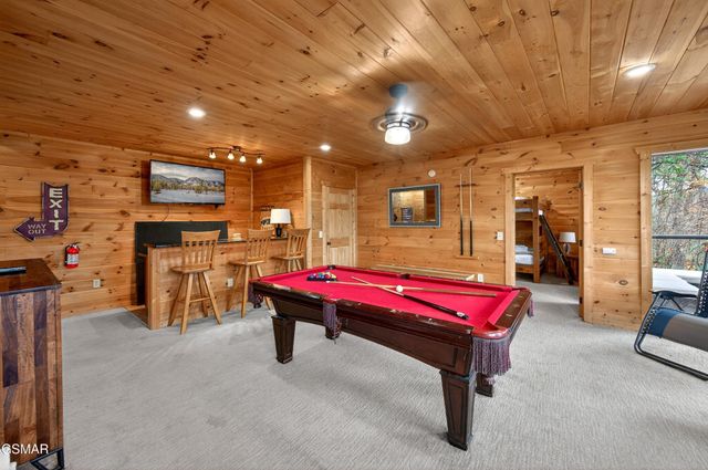 1118 Eagle Pointe Way, Pigeon Forge, TN 37863