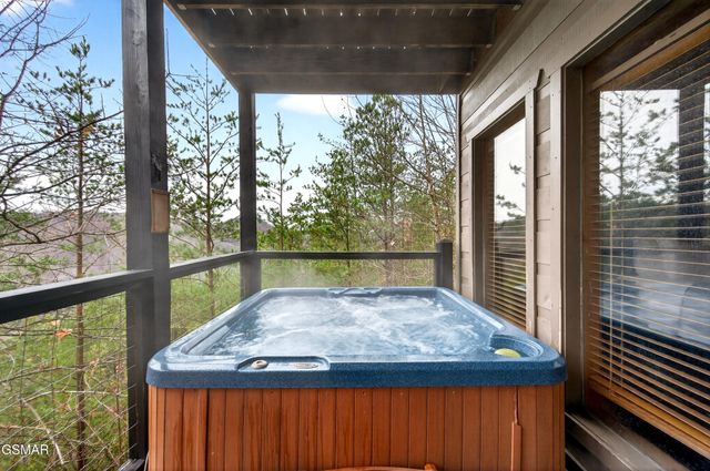 1118 Eagle Pointe Way, Pigeon Forge, TN 37863