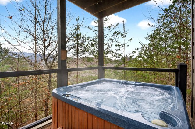 1118 Eagle Pointe Way, Pigeon Forge, TN 37863