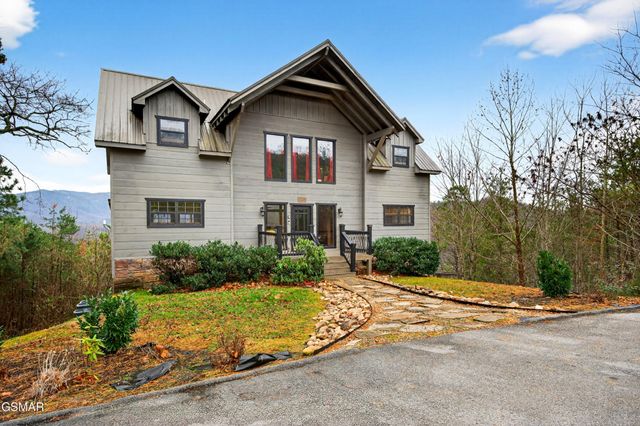 1118 Eagle Pointe Way, Pigeon Forge, TN 37863