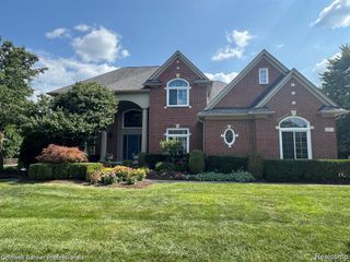 171 Millstone Drive, Troy, MI 48084