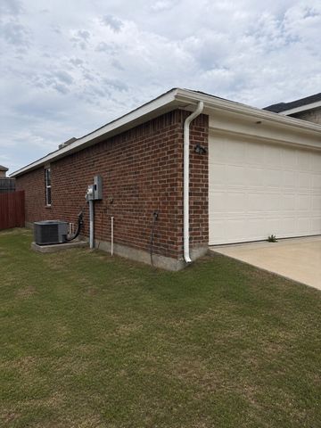 2012 Princeton Avenue, Farmersville, TX 75442