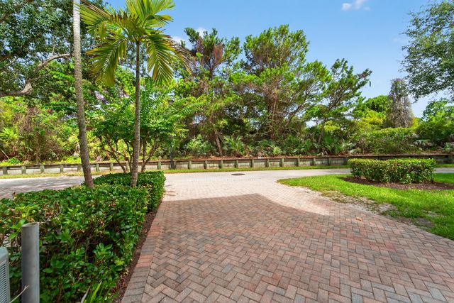 297 E Bay Cedar Circle, Jupiter, FL 33458