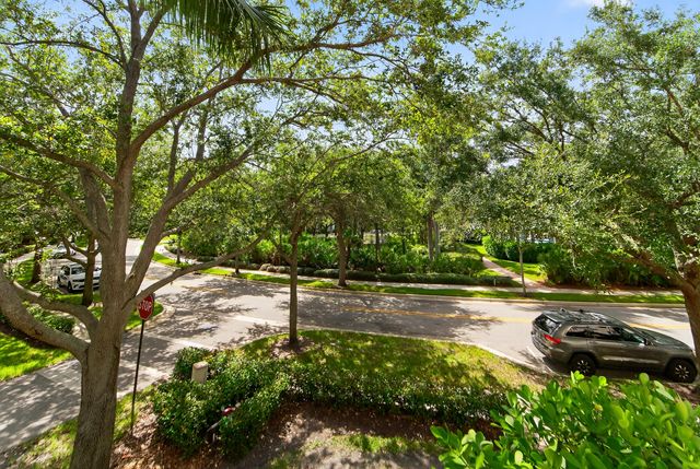 297 E Bay Cedar Circle, Jupiter, FL 33458