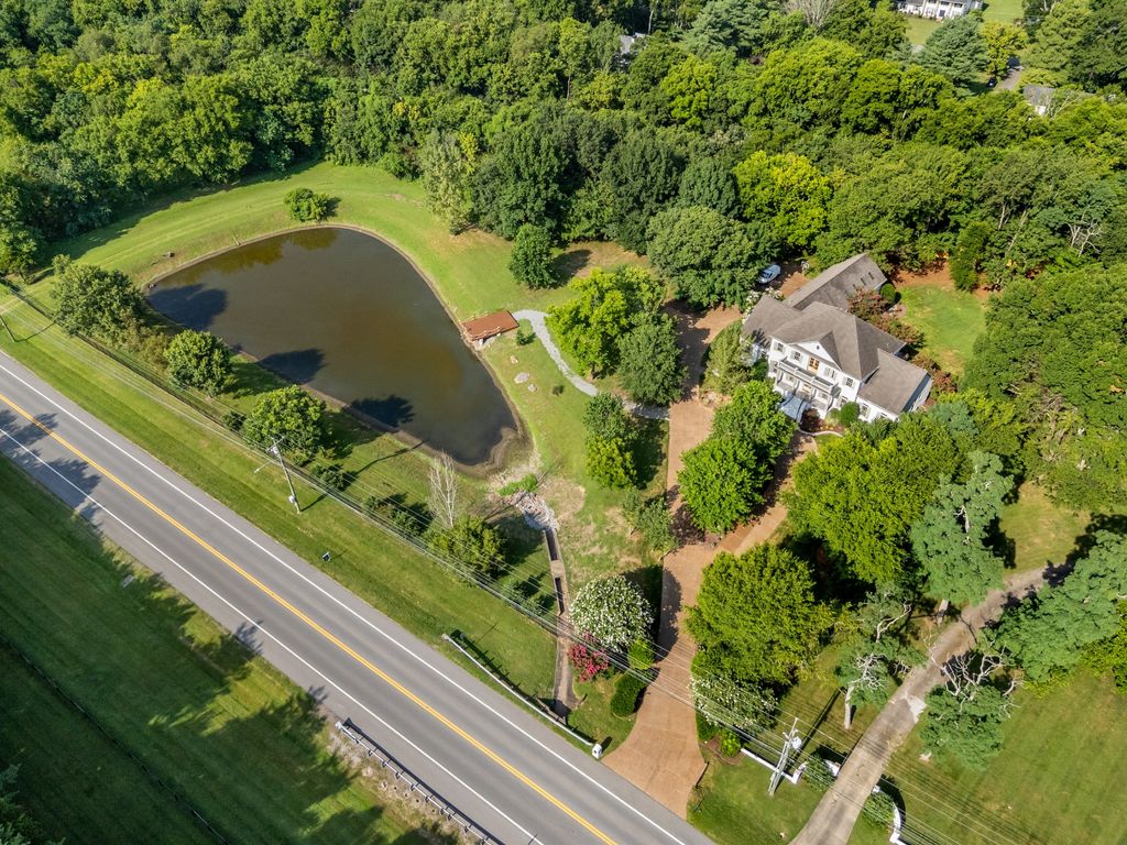 1115 Wilson Pike, Brentwood, TN 37027