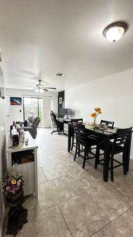 2105 Wharf Lane, Greenacres, FL 33463