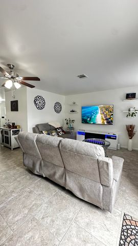 2105 Wharf Lane, Greenacres, FL 33463