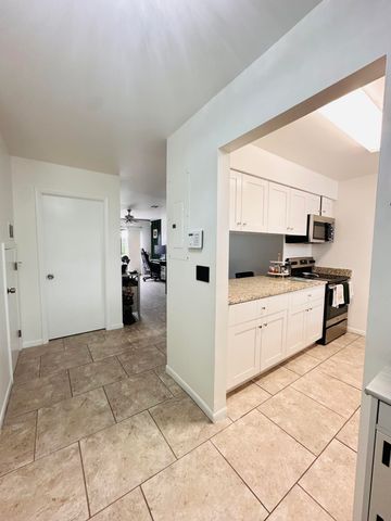 2105 Wharf Lane, Greenacres, FL 33463