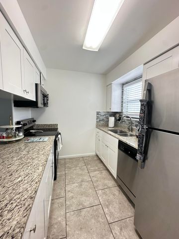 2105 Wharf Lane, Greenacres, FL 33463