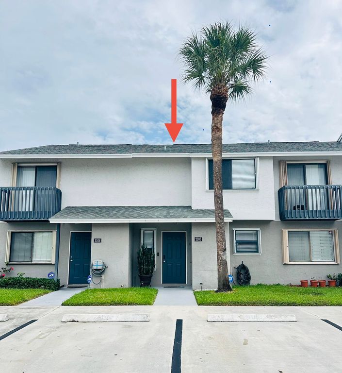 2105 Wharf Lane, Greenacres, FL 33463