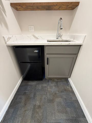 11 Summer St 2, Chelmsford, MA 01824