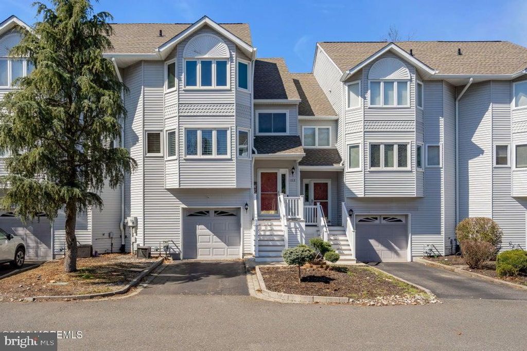 172 IMPATIENS CT, Toms River, NJ 08753