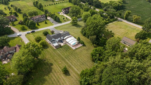 11341 Lakewood Street, Crown Point, IN 46307