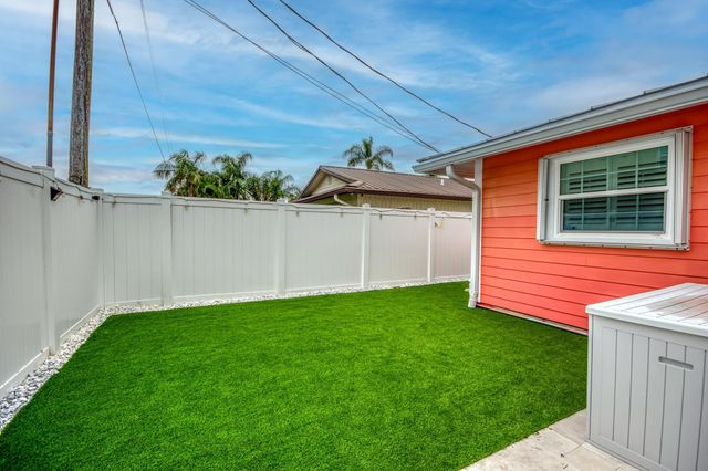 4168 Russell Street, Tequesta, FL 33469