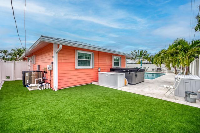 4168 Russell Street, Tequesta, FL 33469
