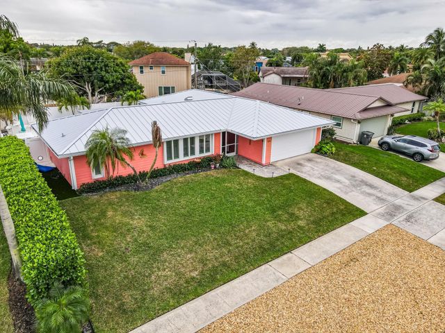4168 Russell Street, Tequesta, FL 33469