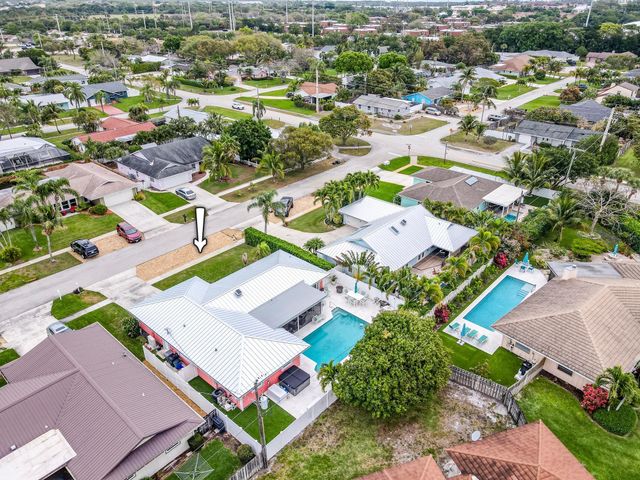 4168 Russell Street, Tequesta, FL 33469