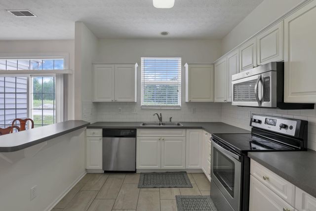 6025 Naughten Pond Drive, Columbus, OH 43213