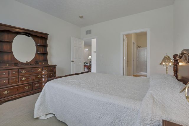 6025 Naughten Pond Drive, Columbus, OH 43213