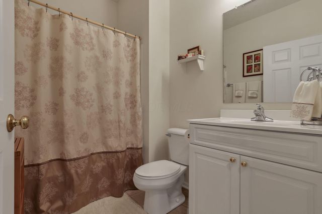 6025 Naughten Pond Drive, Columbus, OH 43213
