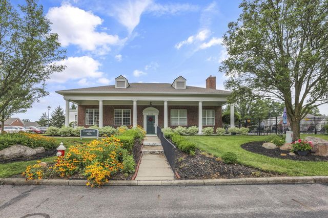 6025 Naughten Pond Drive, Columbus, OH 43213