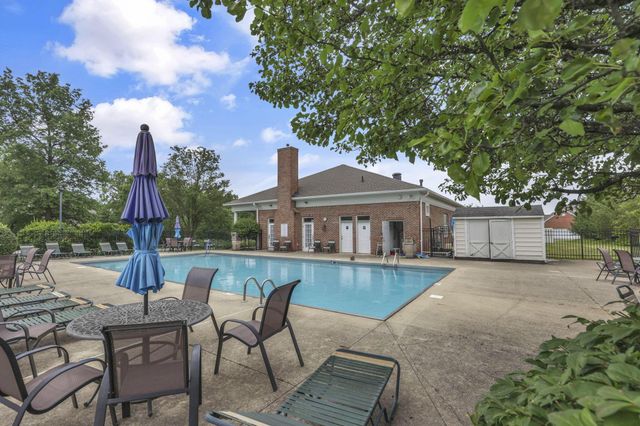 6025 Naughten Pond Drive, Columbus, OH 43213