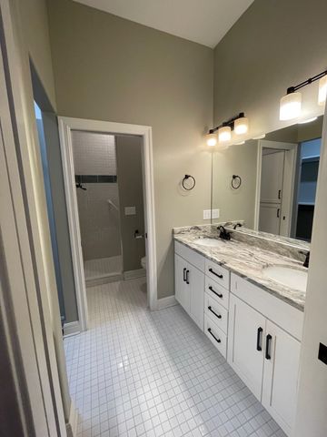818 N McCloud Cir Unit 508, Andover, KS 67002